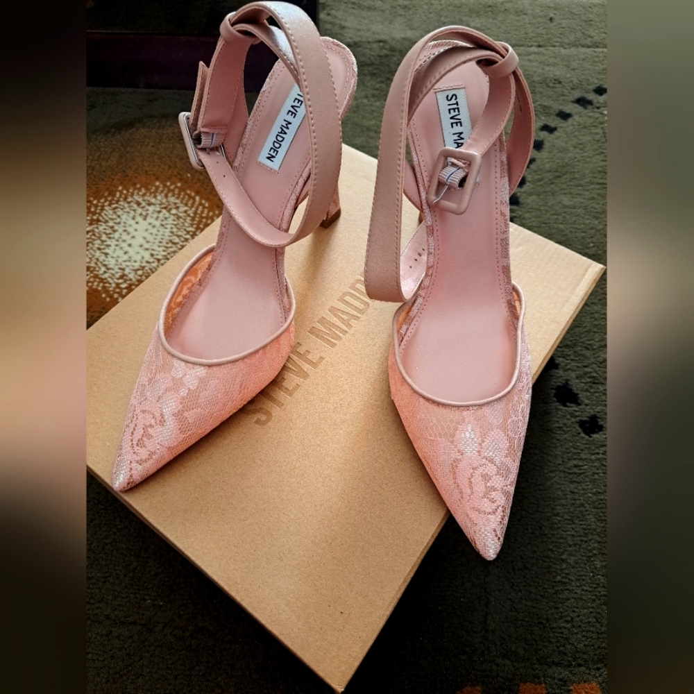 Sarantos Natural Lace Dress Shoes
